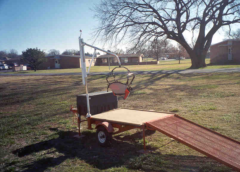 Adaptive Saddle loading sling with loading ramp.